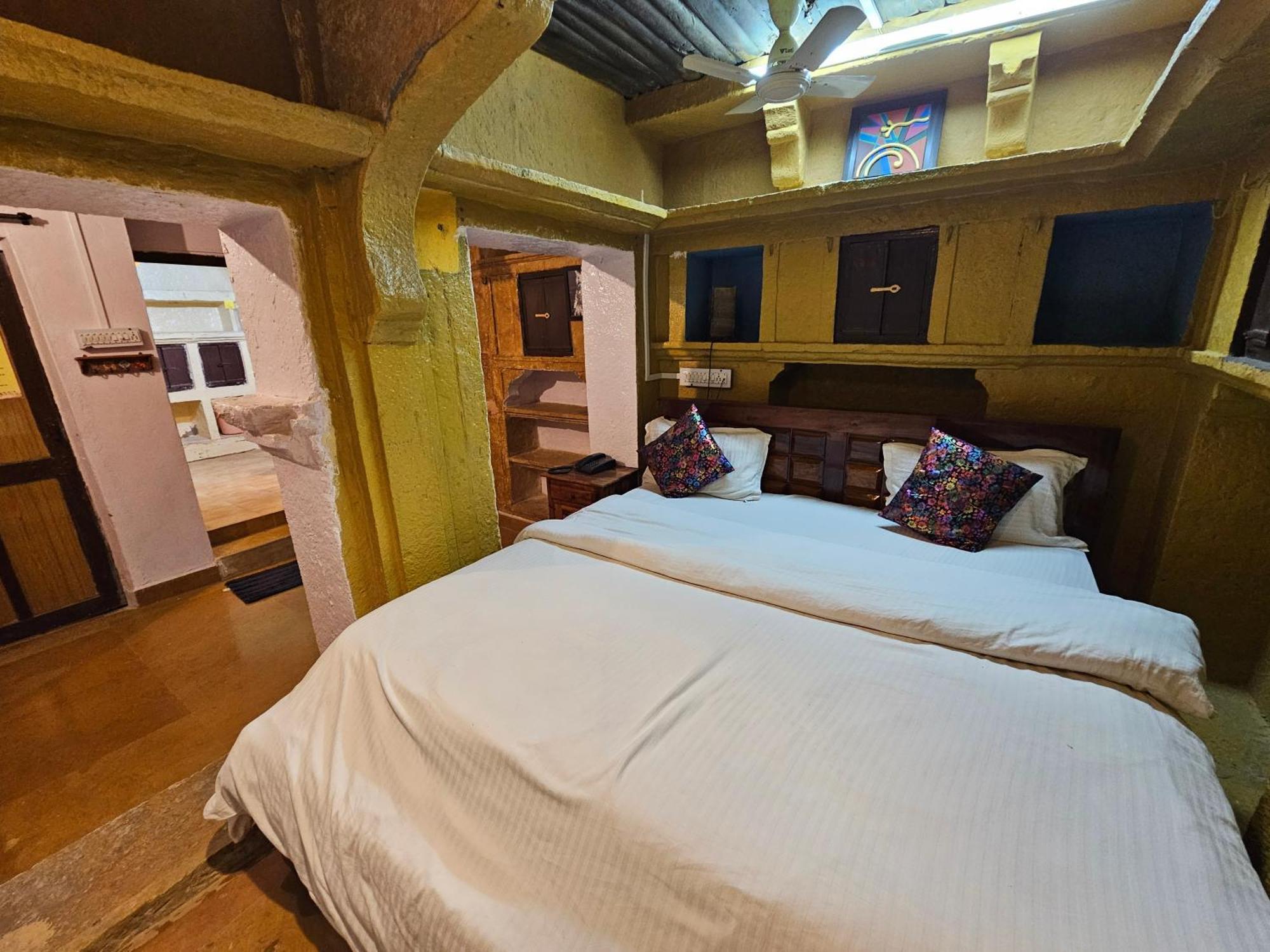 Desert Haveli Guest House Jaisalmer Habitación foto
